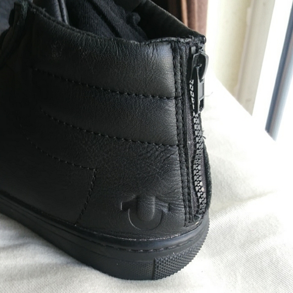 TRUE RELIGION - Picture 2 of 5